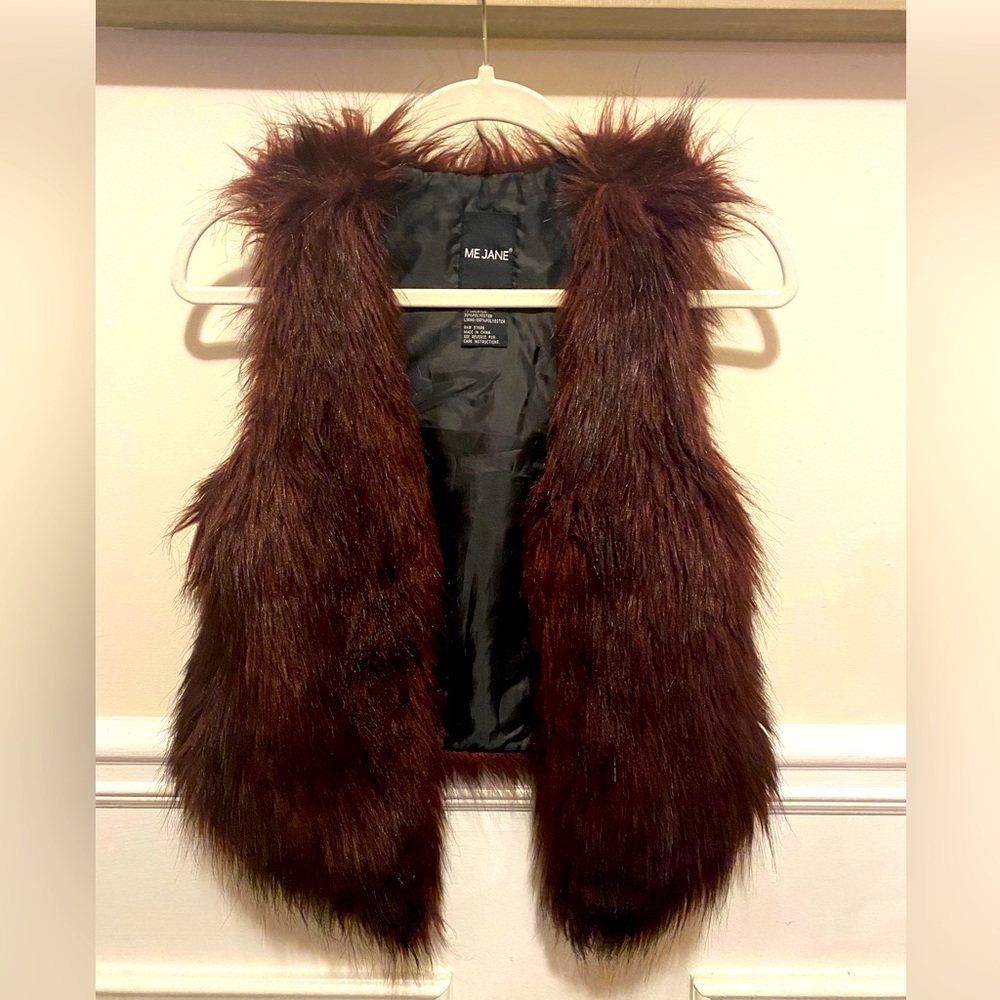 Me Jane XS woman’s Faux Fur Vest.